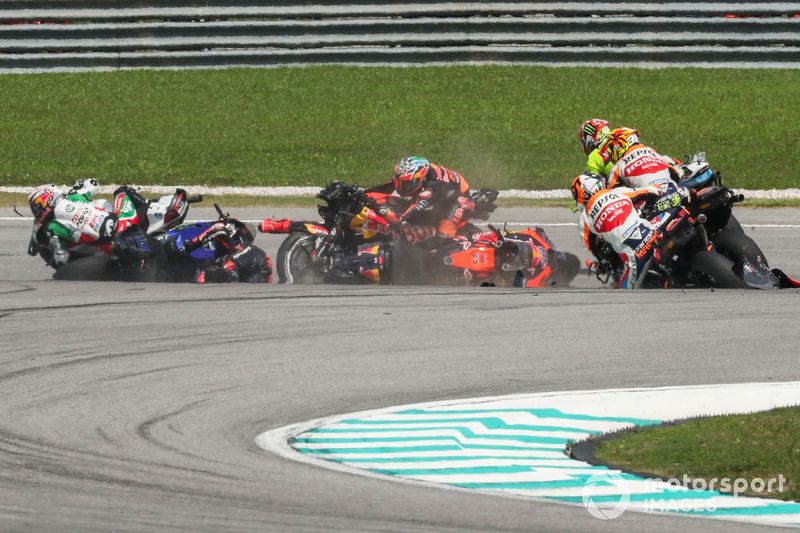 Jack Miller, Red Bull KTM Factory Racing, Fabio Quartararo, Yamaha Factory Racing, Brad Binder, Red Bull KTM Factory Racing Crash