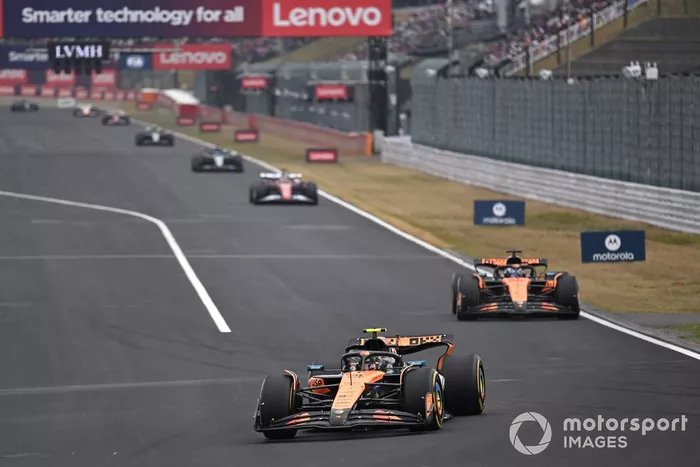 Charles Leclerc, Ferrari, Lando Norris, McLaren, Oscar Piastri