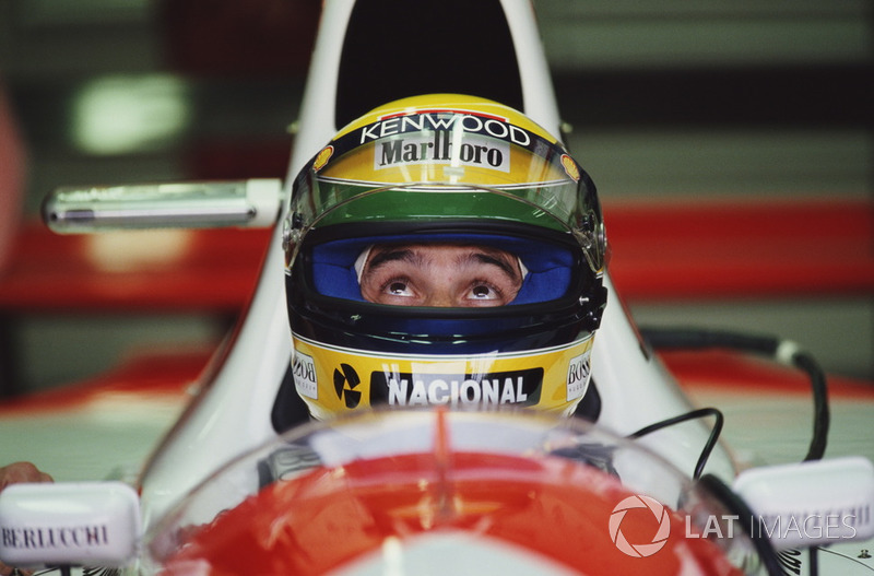 Айртон Сенна расстался с Mclaren после шести успешных сезонов, ушел в Williams, где следующей весной получил смертельные травмы в аварии на Гран При Сан-Марино.