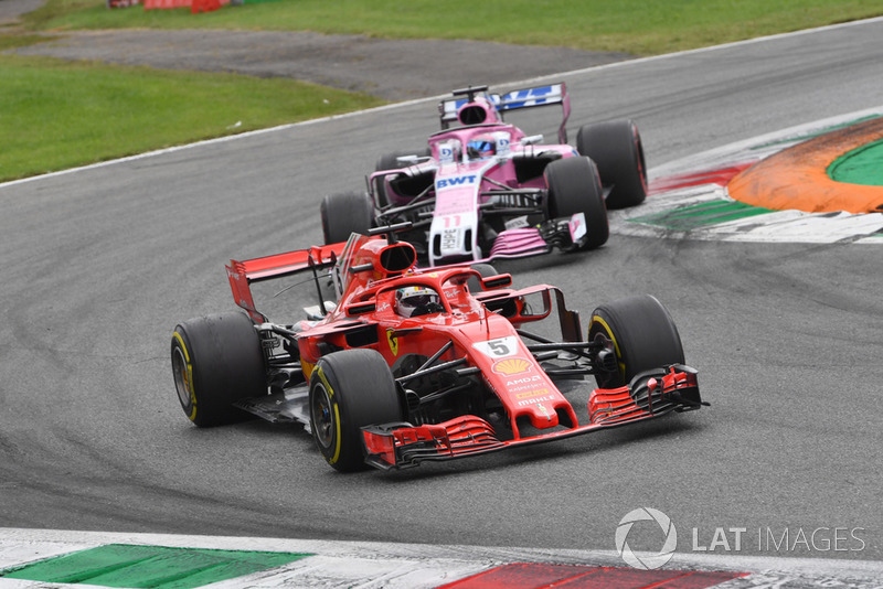 Sebastian Vettel, Ferrari SF71H y Sergio Perez, Racing Point Force India VJM11