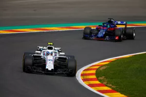 Sergey Sirotkin, Williams FW41, et Brendon Hartley, Toro Rosso STR13