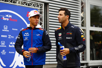 Pierre Gasly, Toro Rosso, Daniel Ricciardo, Red Bull Racing