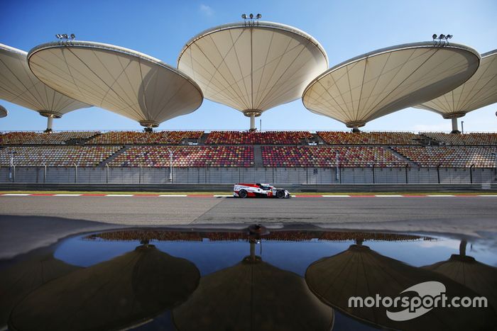 #7 Toyota Gazoo Racing Toyota TS050: Mike Conway, Kamui Kobayashi, Jose Maria Lopez