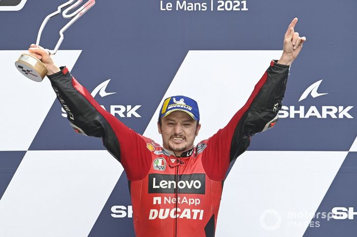 Podio: ganador de la carrera Jack Miller, Ducati