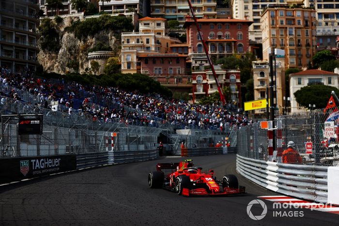 Carlos Sainz Jr., Ferrari SF21