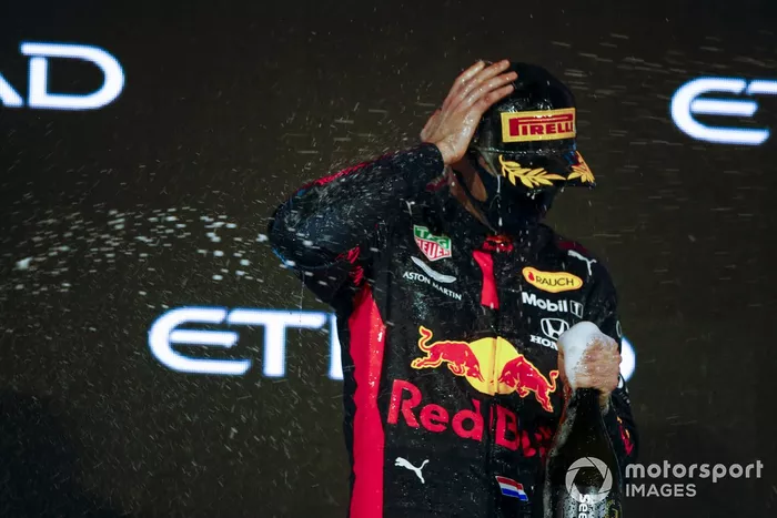 Podio: ganador de la carrera Max Verstappen, Red Bull Racing