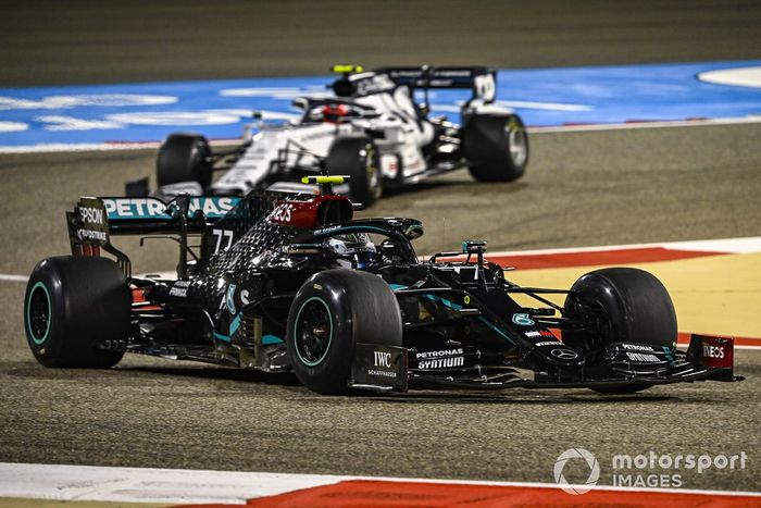 Valtteri Bottas, Mercedes F1 W11, Pierre Gasly, AlphaTauri AT01