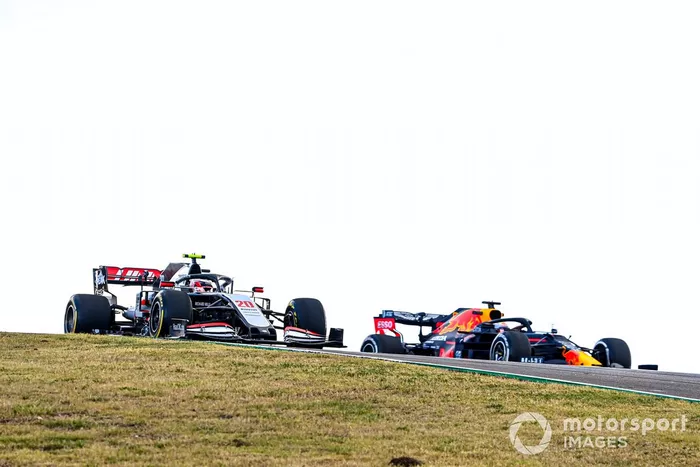 Kevin Magnussen, Haas VF-20, Max Verstappen, Red Bull Racing RB16
