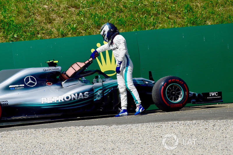 Valtteri Bottas, Mercedes-AMG F1 W09 valt uit