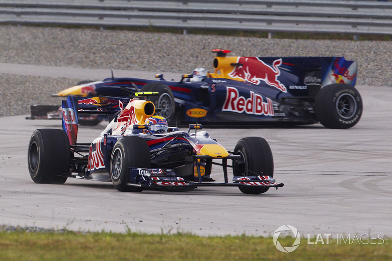 Mark Webber, Red Bull Racing RB6, Sebastian Vettel, Red Bull Racing RB6