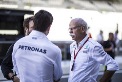 Dr. Dieter Zetsche, CEO of Daimler AG y Toto Wolff, Mercedes AMG F1