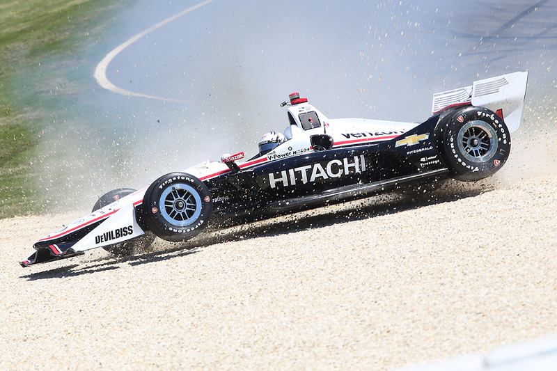 Josef Newgarden, Team Penske Chevrolet, nella ghiaia