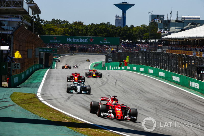 Себастьян, Ferrari SF70H, Валттері Боттас, Mercedes AMG F1 W08, Кімі Райкконен, Ferrari SF70H, Макс Ферстаппен, Red Bull Racing RB13