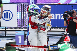 Lucas di Grassi, Audi Sport ABT Schaeffler, Daniel Abt, Audi Sport ABT Schaeffler, festeggiano la vittoria del titolo costruttori
