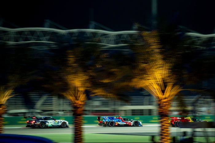 # 15 BMW M Team WRT BMW M Hybrid V8: Дрис Вантур, Раффаэле Марчелло, Кевин Магнуссен