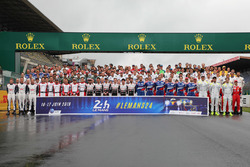 Foto de grupo de pilotos Le Mans 2018