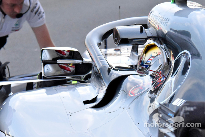 Lewis Hamilton, Mercedes AMG F1 W09 mirror