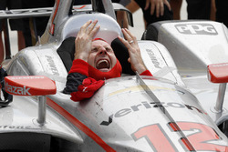 Ganador de la carrera Will Power, Team Penske Chevrolet