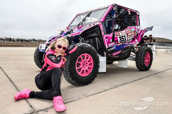 #371 Camelia Liparoti