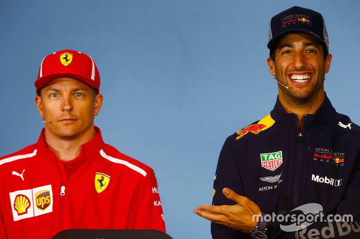 Kimi Raikkonen, Ferrari, y Daniel Ricciardo, Red Bull Racing