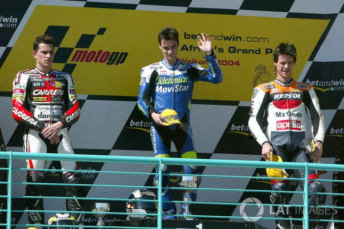 2004: GP de Sudáfrica: debut en 250cc con victoria 