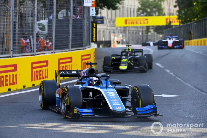Guanyu Zhou, Uni-Virtuosi Racing