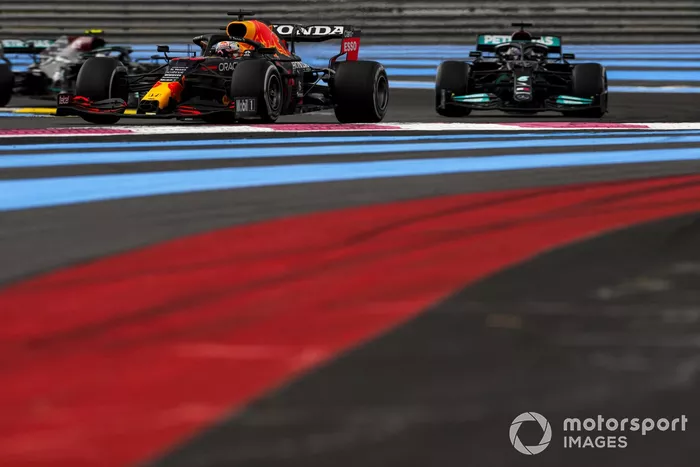 Max Verstappen, Red Bull Racing RB16B , Lewis Hamilton, Mercedes W12