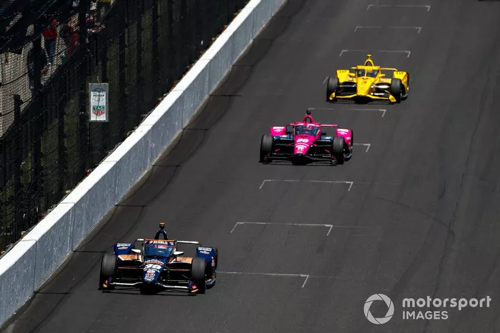Takuma Sato,  Rahal Letterman Lanigan Racing Honda, Helio Castroneves, Meyer Shank Racing Honda, Scott McLaughlin, Team Penske Chevrolet