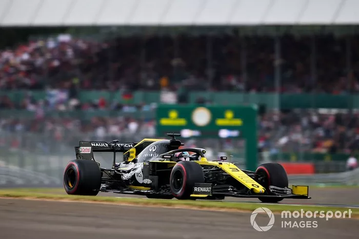 Daniel Ricciardo, Renault F1 Team R.S.19