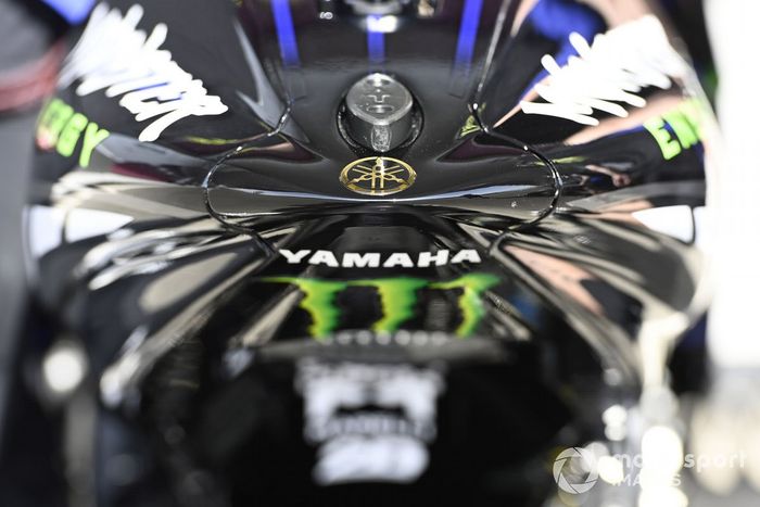 Detalle de la moto Yamaha Factory Racing