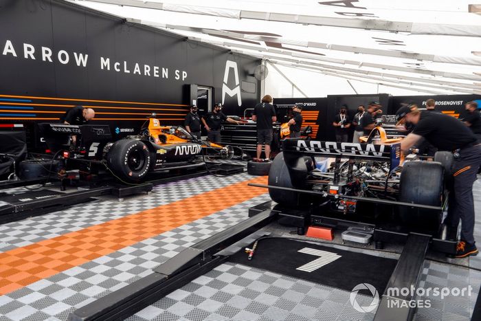 Patricio O'Ward, Arrow McLaren SP Chevrolet, Felix Rosenqvist, Arrow McLaren SP Chevrolet paddock 