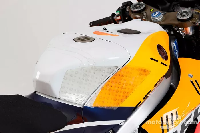 RC213V (Alex Marquez) 2020 fotos de estudio