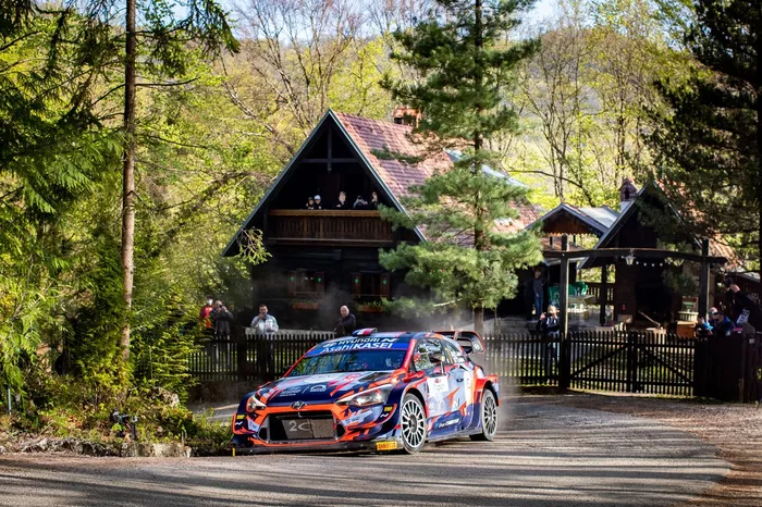 Pierre-Louis Loubet, Vincent Landais, Hyundai 2C Competition Hyundai i20 Coupe WRC