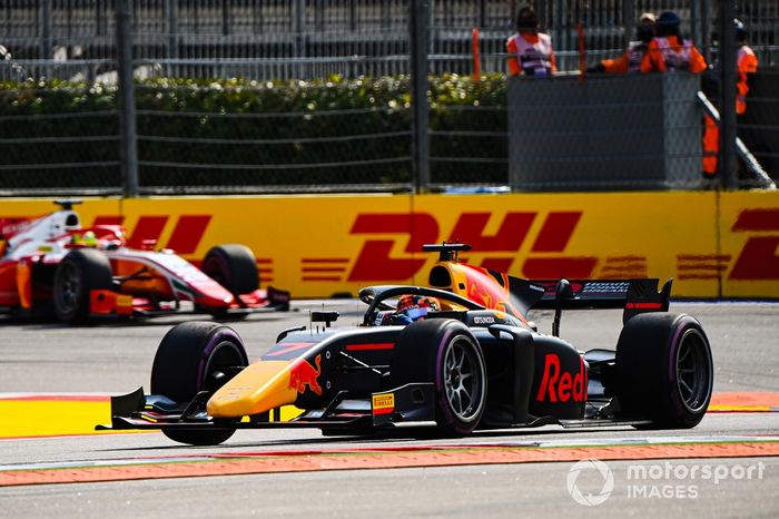 Yuki Tsunoda, Carlin 