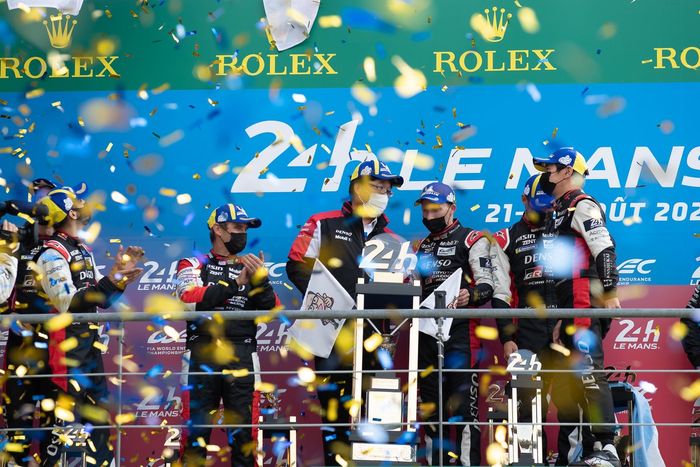 #7 Toyota Gazoo Racing Toyota GR010 - Hybrid Hypercar, Mike Conway, Kamui Kobayashi, José María López