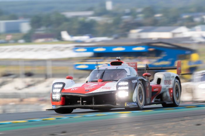 #7 Toyota Gazoo Racing Toyota GR010 - Hybrid Hypercar, Mike Conway, Kamui Kobayashi, José María López