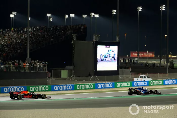 Fernando Alonso, Alpine A521, Max Verstappen, Red Bull Racing RB16B