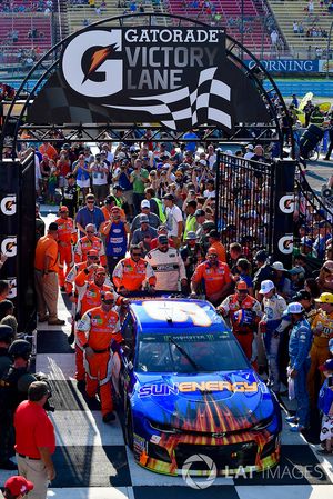 Winner Chase Elliott, Hendrick Motorsports Chevrolet
