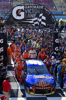Winner Chase Elliott, Hendrick Motorsports Chevrolet