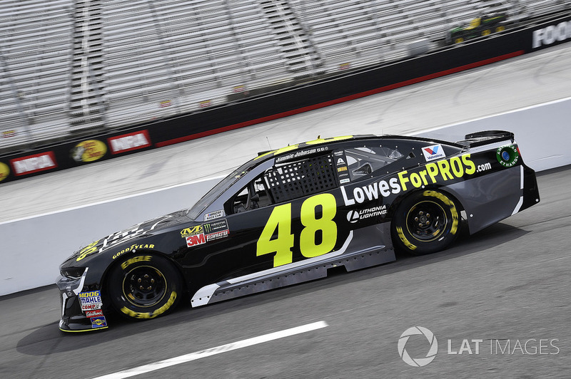 13. Jimmie Johnson, Hendrick Motorsports, Chevrolet Camaro Lowe's for Pros