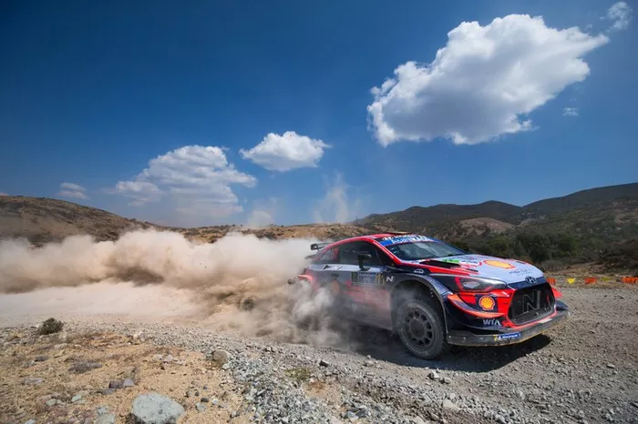 Thierry Neuville, Nicolas Gilsoul, Hyundai Motorsport Hyundai i20 Coupe WRC
