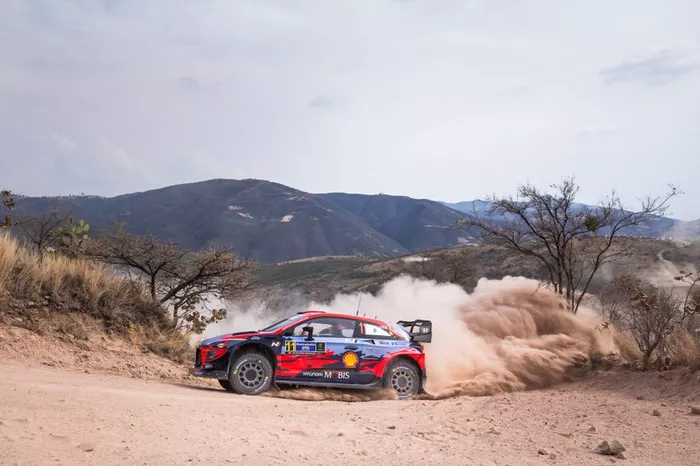 Thierry Neuville, Nicolas Gilsoul, Hyundai Motorsport Hyundai i20 Coupe WRC