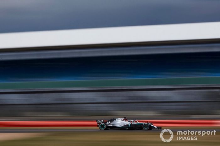 Lewis Hamilton, Mercedes W09 