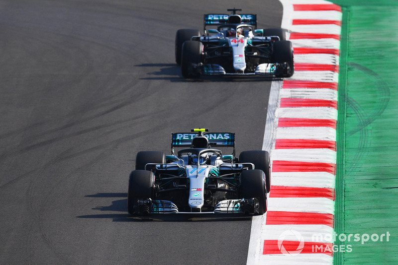Valtteri Bottas, Mercedes AMG F1 W09 EQ Power+, Lewis Hamilton, Mercedes AMG F1 W09 EQ Power+