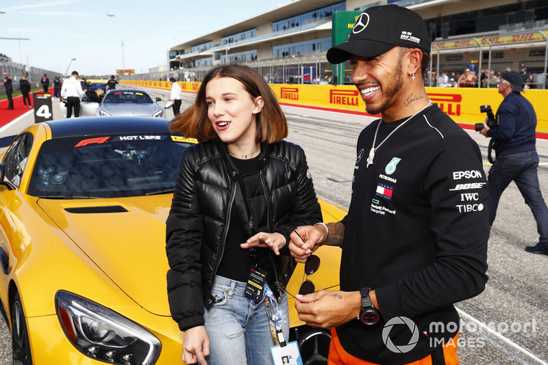 Акторка та модель Моллі Боббі Брайн, Льюіс Хемілтон, Mercedes AMG F1