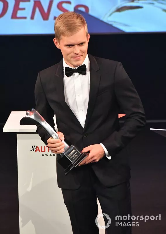Ott Tanak riceve il Rally Driver of the Year award