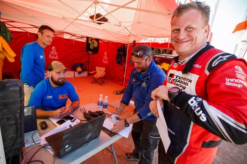 Control de tiempos en el vivac con Tom Colsoul, Toyota Gazoo Racing