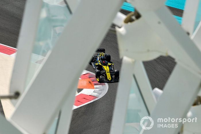 Esteban Ocon, Renault R.S. 19