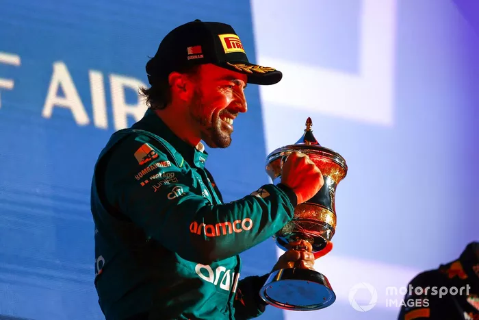 Podio: tercer lugar Fernando Alonso, Aston Martin F1 Team