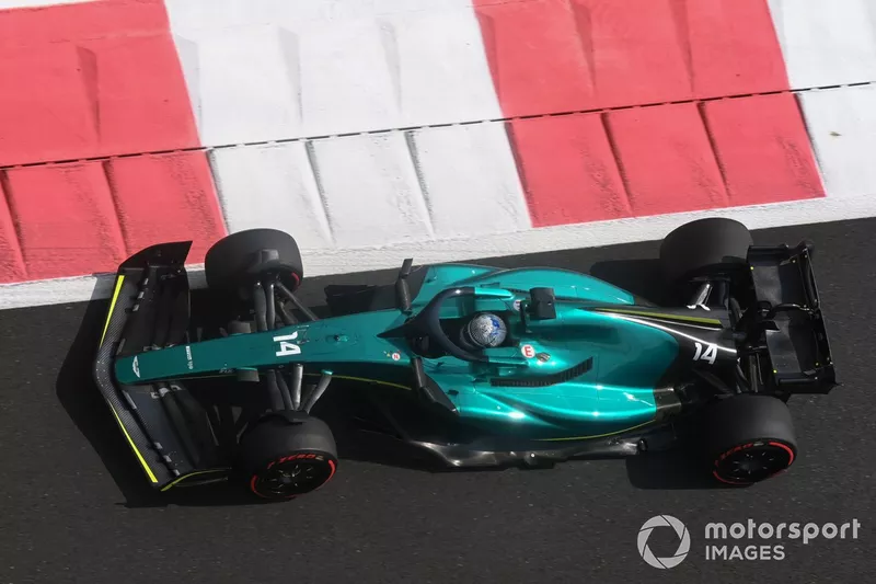 Fernando Alonso, Aston Martin AMR22 